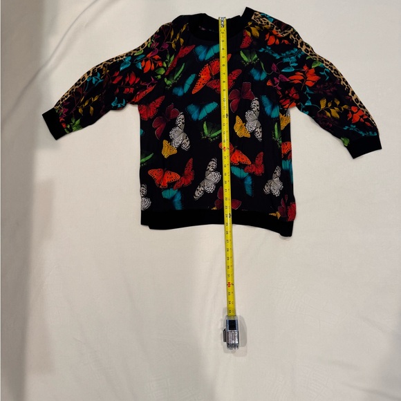 Alice + Olivia Butterfly Print Silk Top - Picture 4 of 12